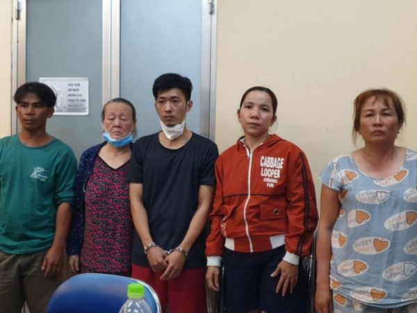 Vụ trói người cướp 2 tỷ đồng tại TPHCM: Vở kịch vụng về của bà giúp việc