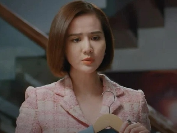 Thương ngày nắng về tập 5: Bà Nhung mỉa mai xuất thân của con ruột, Trang đáp trả khi mẹ nuôi bị coi thường