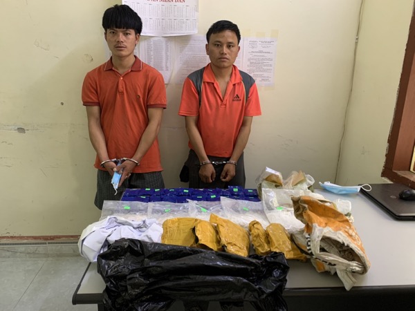 Bắt giữ 2 đối tượng cộm cán mua bán 5 bánh heroin và hơn 5.400 viên ma túy tổng hợp