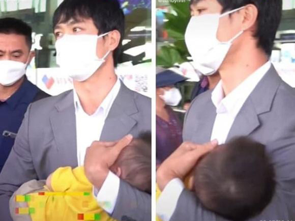 Công Phượng hiếm hoi cho quý tử xuất hiện công khai nhưng lại dùng tay che kín mặt nhóc tỳ