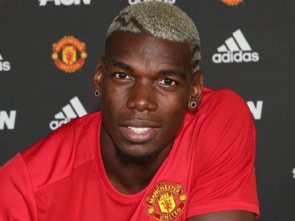 Cầu thủ MU tức giận hợp đồng mới của Paul Pogba