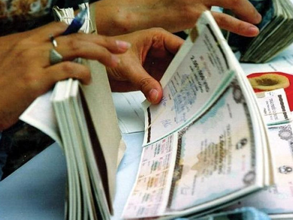 Chiêu lách luật 'lùa gà', bán giấy thu tiền nghìn tỷ đồng
