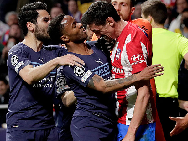 Atletico vs Man City: Túm tóc, húc đầu, nhổ nước bọt, ẩu đả trong đường hầm
