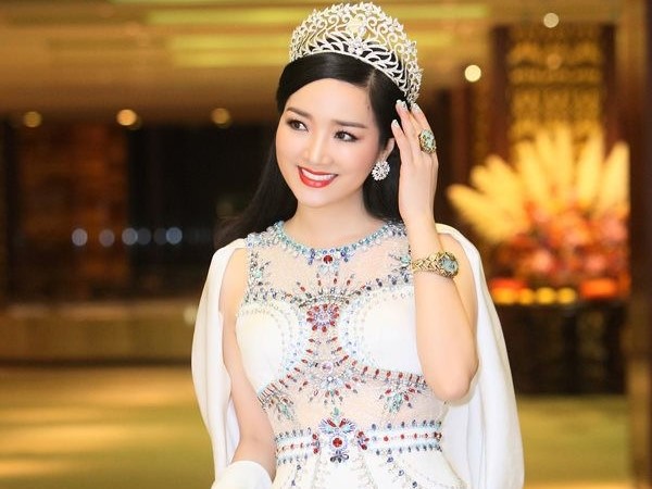 HH Giáng My làm giám khảo Hoa hậu Duyên dáng Hoàn vũ 2022
