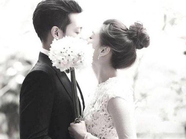 Vượt qua scandal ly dị, 'Mợ chảnh' Jeon Ji Hyun kỷ niệm 10 năm kết hôn với chồng CEO công ty nghìn tỷ