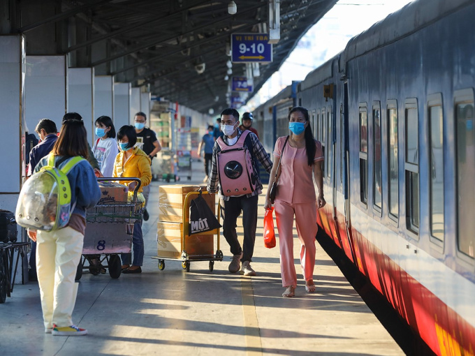 'Cháy vé' dịp lễ 30/4 - 1/5, đường sắt thêm tàu, nối thêm toa sẵn sàng phục vụ khách
