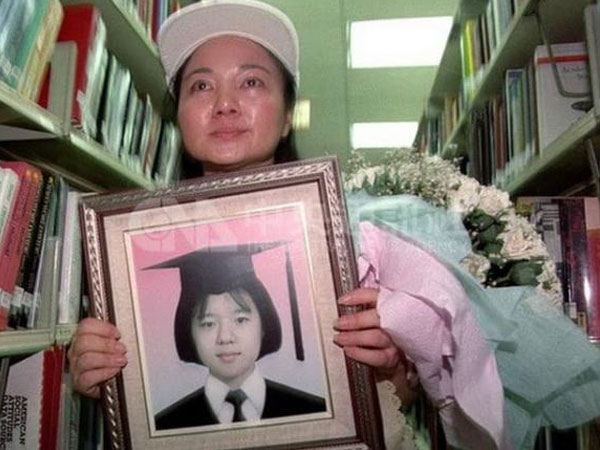 Nữ minh tinh Bạch Băng Băng đăng ảnh thương tiếc con gái sau 25 năm: Vụ bắt cóc và hãm hiếp chấn động Đài Loan, truyền thông vô lương tâm là đồng lõa lớn nhất