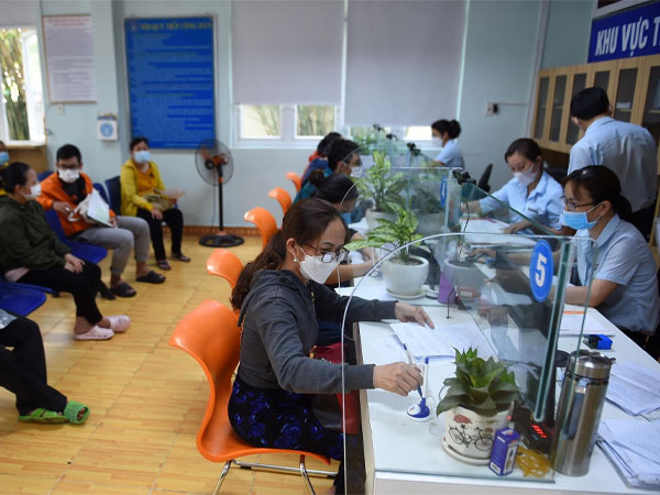 37.000 người rút bảo hiểm một lần ở TP.HCM trong 3 tháng, cảnh báo 'đỏ'