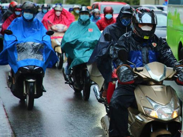 Dự báo thời tiết 15/4: Miền Bắc sắp đón không khí lạnh mạnh, Hà Nội mưa rào và dông, trời chuyển rét