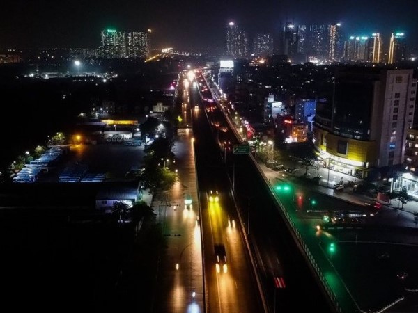 Hà Nội: Tuyến đường nghìn tỉ tối tăm không một ánh đèn đường