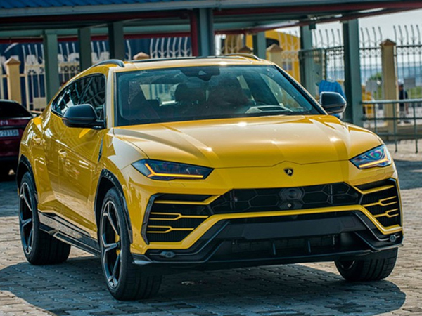 Lamborghini Urus chính hãng tại Việt Nam bán ra chỉ từ 13 tỷ đồng