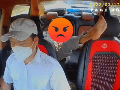 Sốc với loạt hành động kém duyên của nam hành khách nhưng thái độ của tài xế mới gây bất ngờ