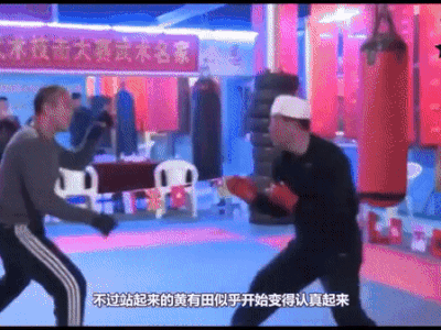 'Đại sư' Đường Lang Quyền đánh như tấu hài vẫn hạ knock-out đối thủ sau chưa đầy 30 giây