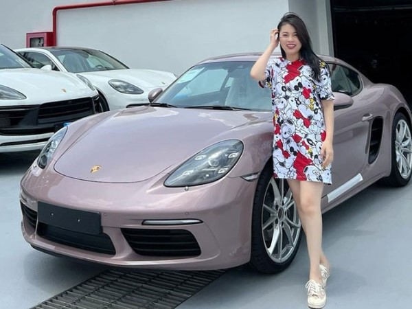 Cận cảnh Porsche 718 Cayman từ 3,6 tỷ của 'dân chơi' Hằng Túi
