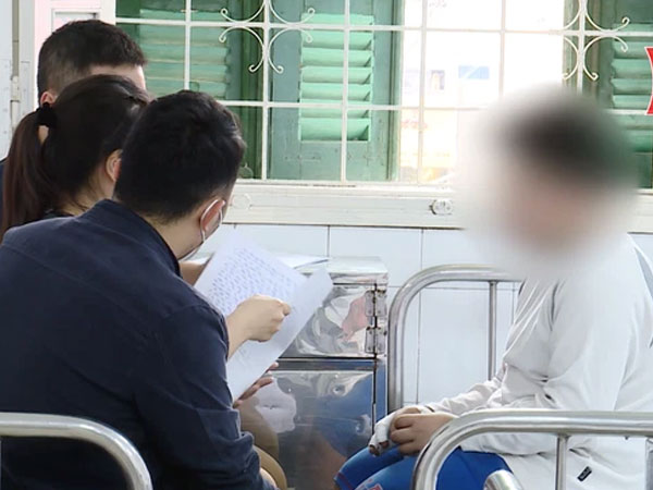 Xót xa lời kể bé trai 12 tuổi thoát chết trong vụ hoả hoạn khiến 5 người tử vong ở Hà Nội: 'Khói và cầu thang bị bỏng, rát quá, không ai lên được...'