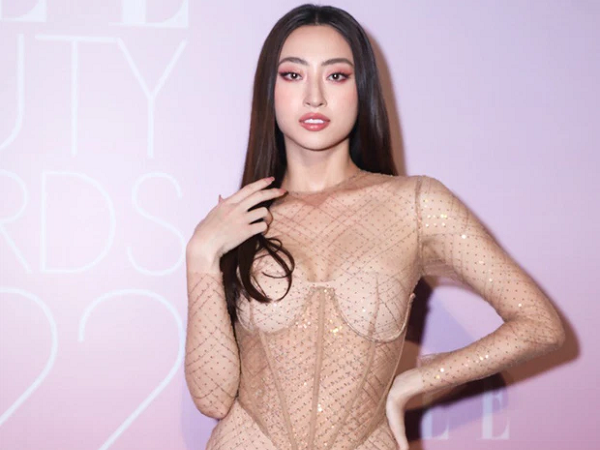 Thảm đỏ Elle Beauty Awards 2022: Tiểu Vy - Lương Thùy Linh khoe body cực sexy, Hoàng Oanh xuất hiện sau ly hôn