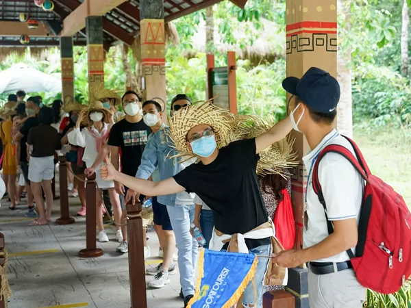 Kín tour 30/4, công ty du lịch phải từ chối nhận khách