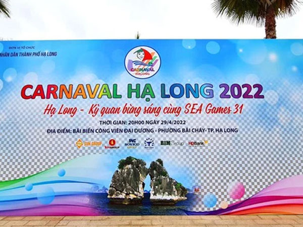 Bất ngờ hàng loạt biển quảng cáo Carnaval Hạ Long 2022 bị thu hồi