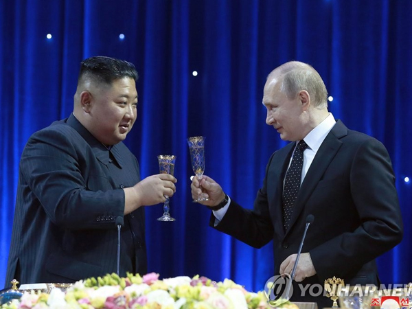Triều Tiên ca ngợi 'thời kỳ hoàng kim mới' trong quan hệ với Nga