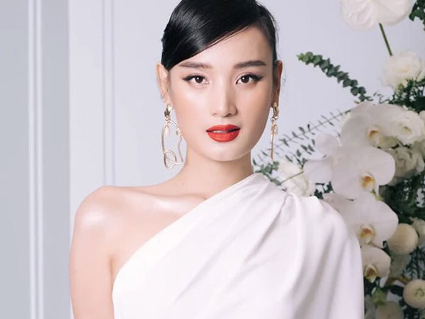 Lê Thúy bị ngộ độc thực phẩm nặng: Sốt cao 40 độ, bụng cứng như cục đá và trực tràng đau dữ dội
