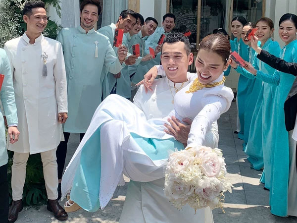 Vừa kết hôn đã thích 'đạo lý', Phương Trinh Jolie khiến CĐM tranh cãi kịch liệt: 'Không nên nói đạo lý quá sớm khi cuộc sống hôn nhân chỉ mới bắt đầu'