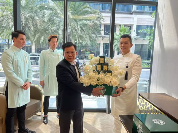 Lộ hình ảnh mâm sính lễ 9 tỷ chồng trẻ hỏi cưới Phương Trinh Jolie khiến dân tình choáng váng
