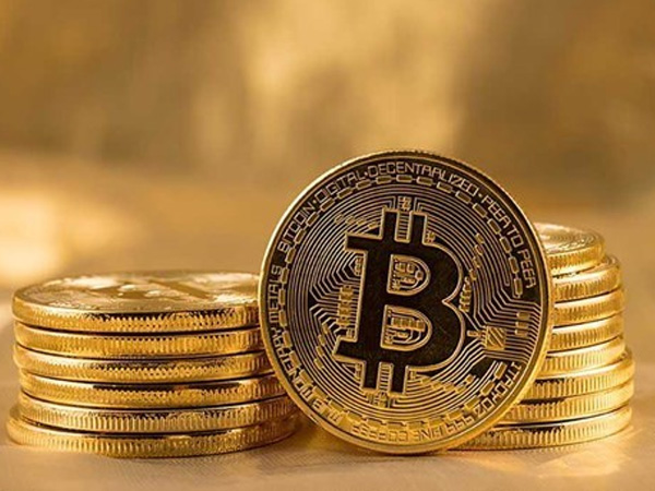 Giảm chóng mặt, Bitcoin khiến hàng tỉ USD 'bay màu' trong một ngày