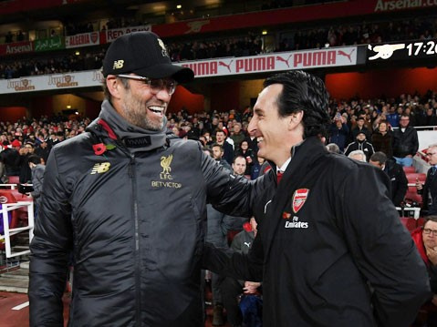 Klopp, Emery & cuộc đấu trí sặc mùi… thuốc súng