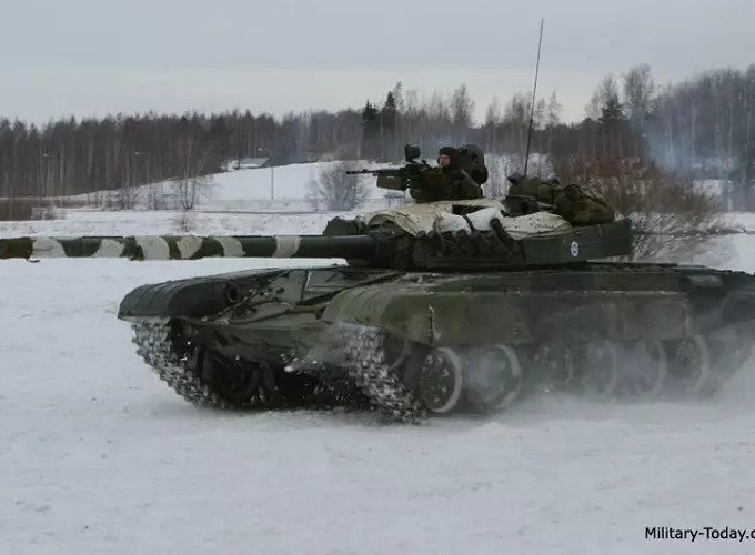 Hé lộ loại xe tăng nghi được Ba Lan chuyển cho Ukraine