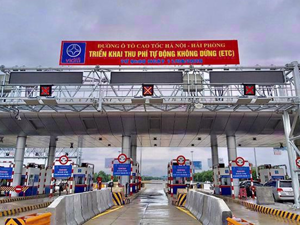 Không hoàn thành tiến độ lắp đặt thu phí tự động không dừng trước 30/6, Bộ Giao thông vận tải yêu cầu dừng thu phí