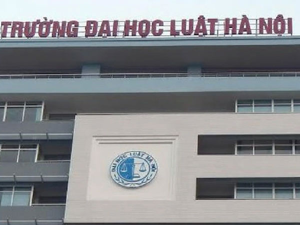 Bộ Tư pháp thông tin về vụ một trưởng khoa của ĐH Luật Hà Nội bị tố cưỡng dâm