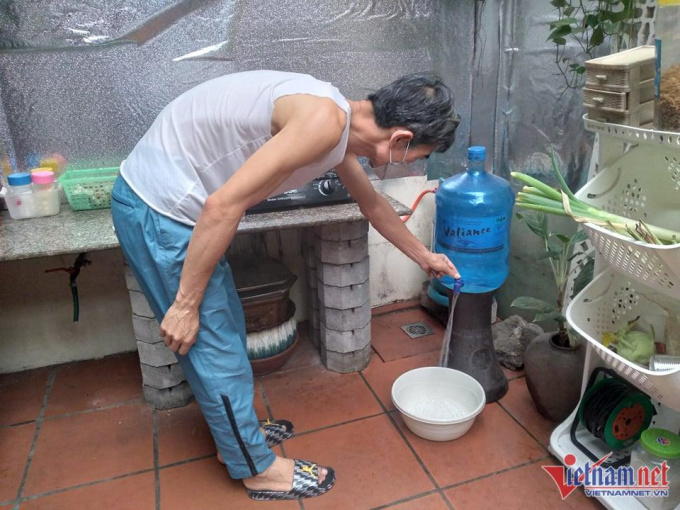 Khu biệt thự nhà giàu ở Hà Nội khốn khổ vì mất nước sinh hoạt