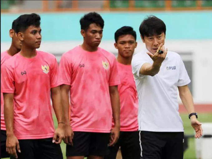 U23 Indonesia sang Việt Nam bằng chuyên cơ, tuyên bố lấy HCV SEA Games