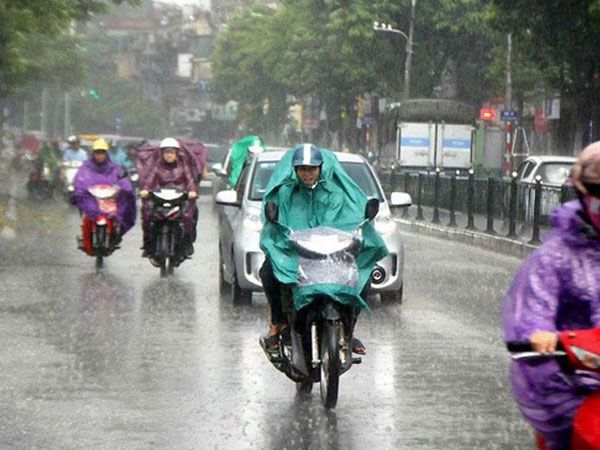 Cả nước đón mưa dông dịp nghỉ lễ 30/4-1/5
