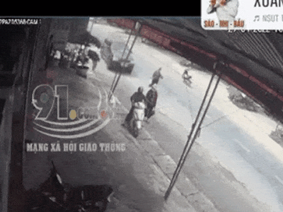Sang đường bất chấp, người phụ nữ bị đâm kinh hoàng