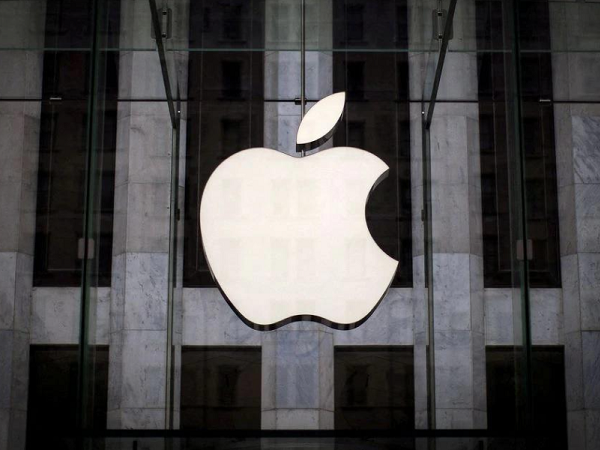 Người dùng Nga kiện Apple