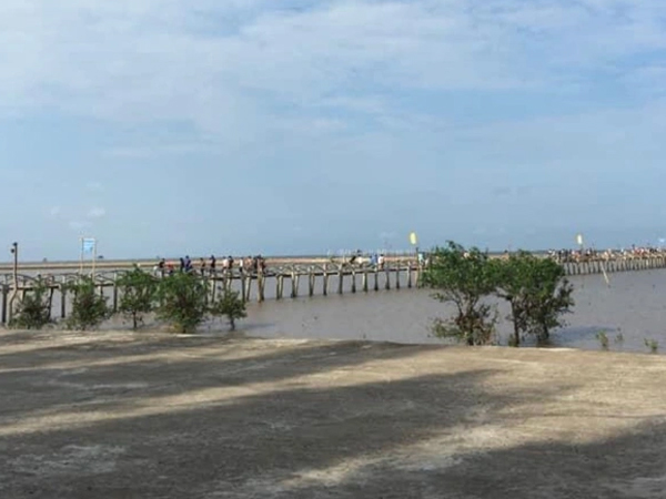 Bàng hoàng phát hiện thi thể không đầu ở bãi biển Cồn Vành