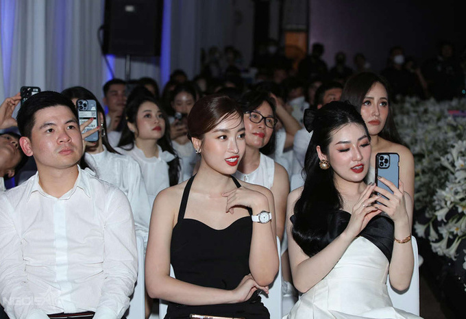 Xôn xao tin Đỗ Mỹ Linh hẹn hò con trai nhà bầu Hiển được hơn 1 năm, hai bên gia đình hết lòng ủng hộ