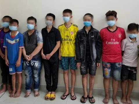Truy tố nhóm Long 'sáu vú' đại náo ở cầu Chánh Hưng