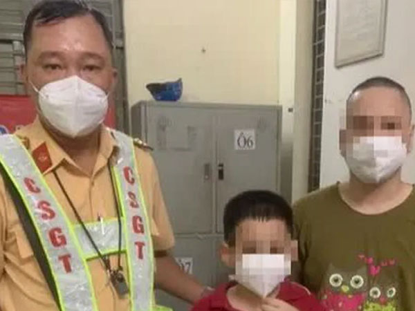 TP HCM: Bé trai 9 tuổi bỏ nhà đi vì… 'buồn chuyện gia đình'