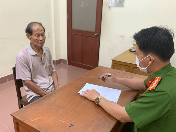 Sang nhà hàng xóm chửi vì mở nhạc quá to, 2 người bị đâm thương vong