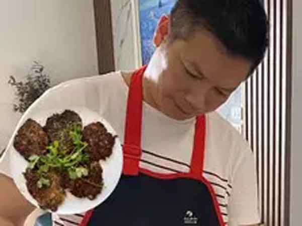 'Shark' Hưng trổ tài vào bếp, bất ngờ nhất khi nhìn thành quả