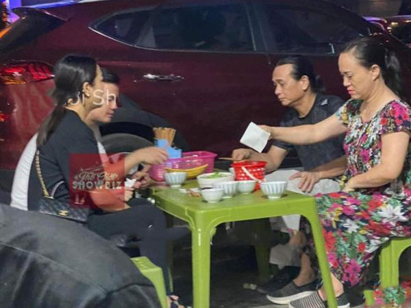 Dân mạng tung ảnh Phạm Quỳnh Anh đi ăn với tình trẻ, chân dung dần hé mở