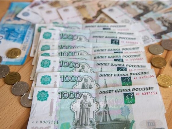 Đồng ruble của Nga tăng giá lên mức kỷ lục trong hơn 2 năm qua