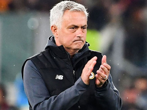 Mourinho lập kỳ tích, Roma vào chung kết cúp châu Âu sau 31 năm