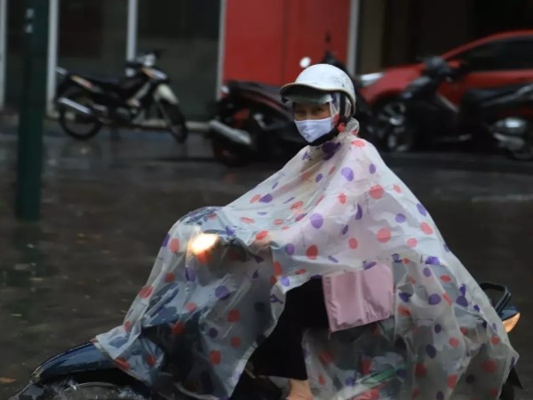 Dự báo thời tiết 7/5: Miền Bắc liên tiếp mưa to vào chiều tối và đêm, nguy cơ giông lốc