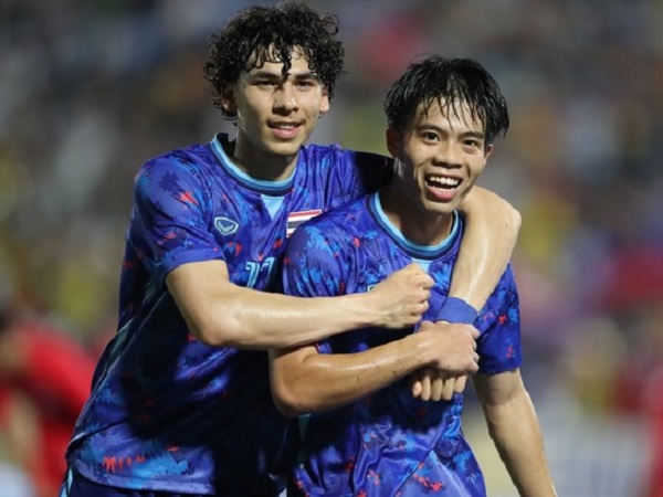 Tàn sát U23 Singapore, U23 Thái Lan chiếm ngôi đầu bảng B