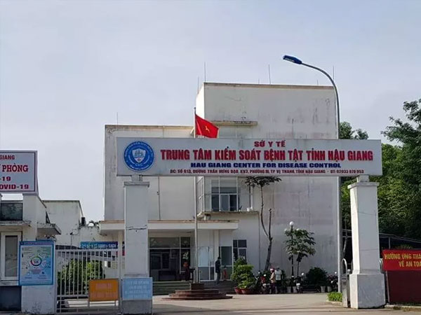 Cách chức Giám đốc CDC Hậu Giang và hai trưởng phòng vì dính sai phạm vụ Việt Á