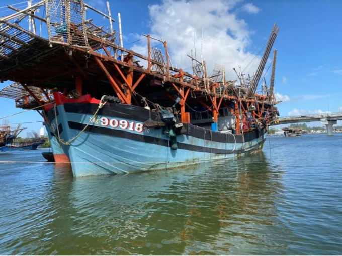 Xác minh tàu cá Quảng Ngãi bị tàu nước ngoài uy hiếp, cướp tài sản ở vùng biển Trường Sa