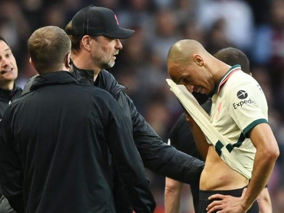 Liverpool trả giá đắt sau chiến thắng ngược trước Aston Villa